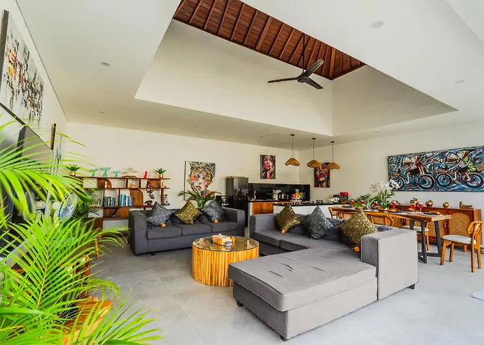 New Luxury Villa, 5 Min To *