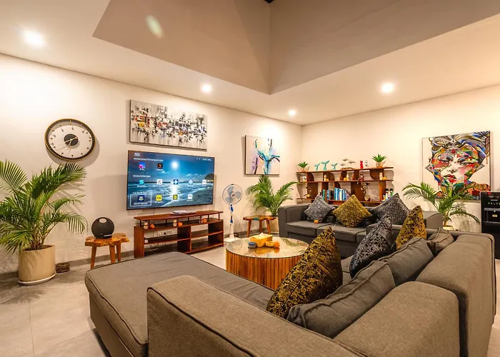 New Luxury Villa, 5 Min To Villa