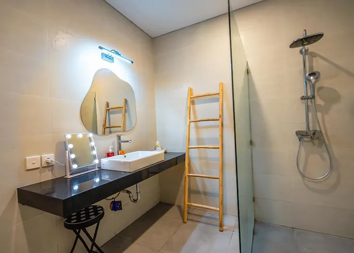 New Luxury Villa, 5 Min To Villa